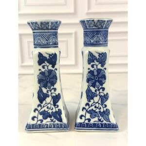 VTG PAIR (2) Blue and White Floral Chinoiserie 6" Ceramic Candlesticks